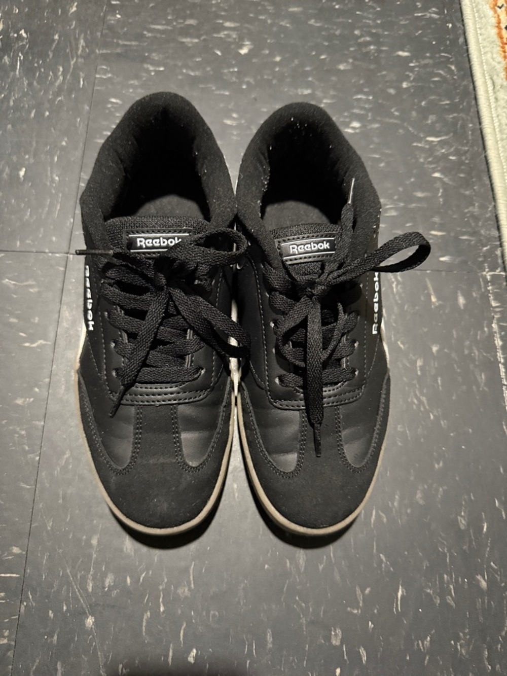 Reeboks Black Low-Top Lace-Up Sneakers